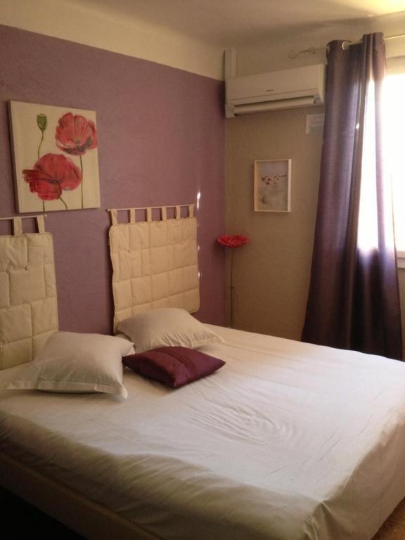 Le Relais Du Lac Hotel Montauroux Room photo